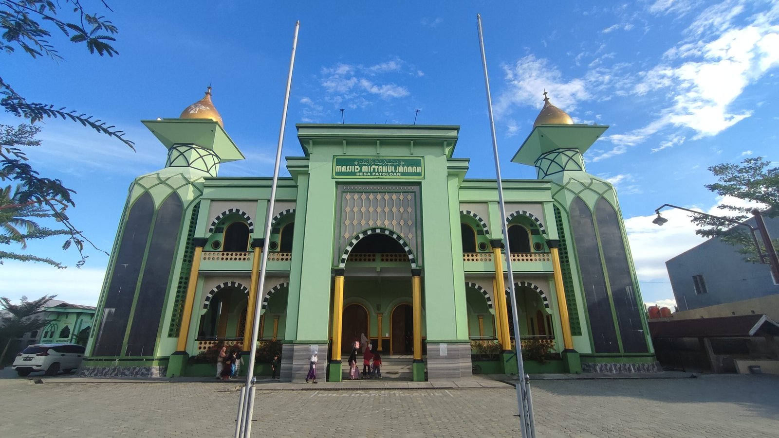 Masjid Miftahul Jannah: Jantung Berdenyut Komunitas Cilacap